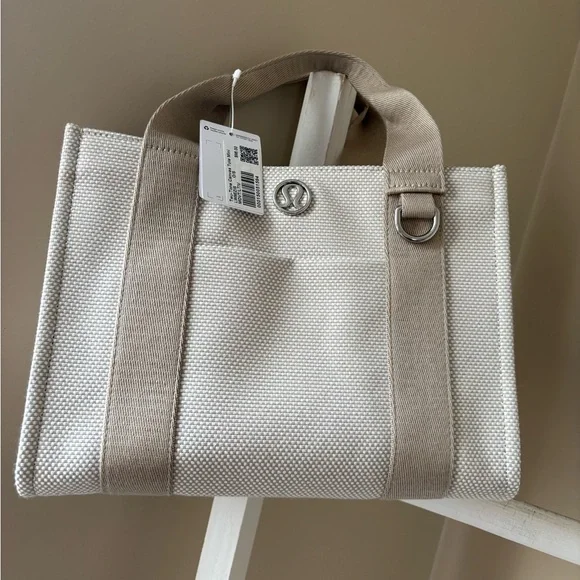 lululemon Tote - Picture 1 of 6
